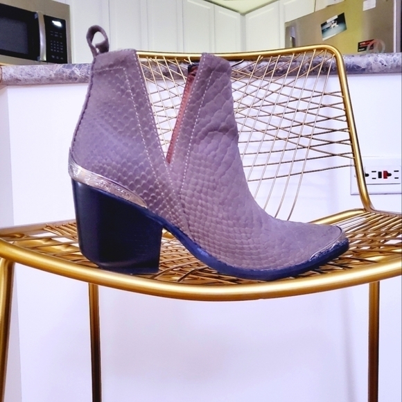 Jeffrey Campbell | Cromwell Boot - Picture 7 of 8